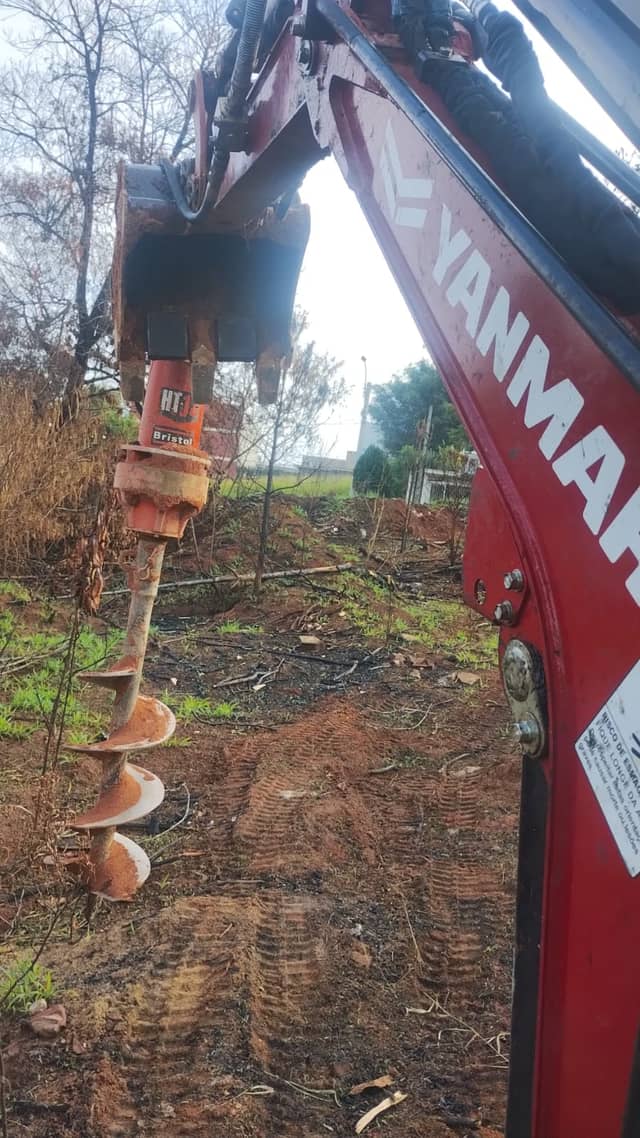 Mini retrô - Equipamentos Pesados para locação em Campo Bom, RS