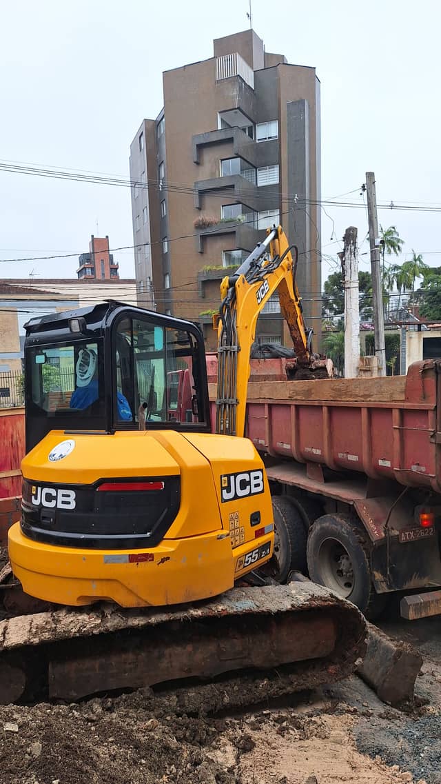 JCB 5.5Z1 - Equipamentos Pesados para locação em Curitiba, PR
