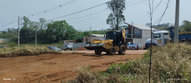 Retroescavadeira - Equipamentos Pesados para locação em Ponta Grossa, PR